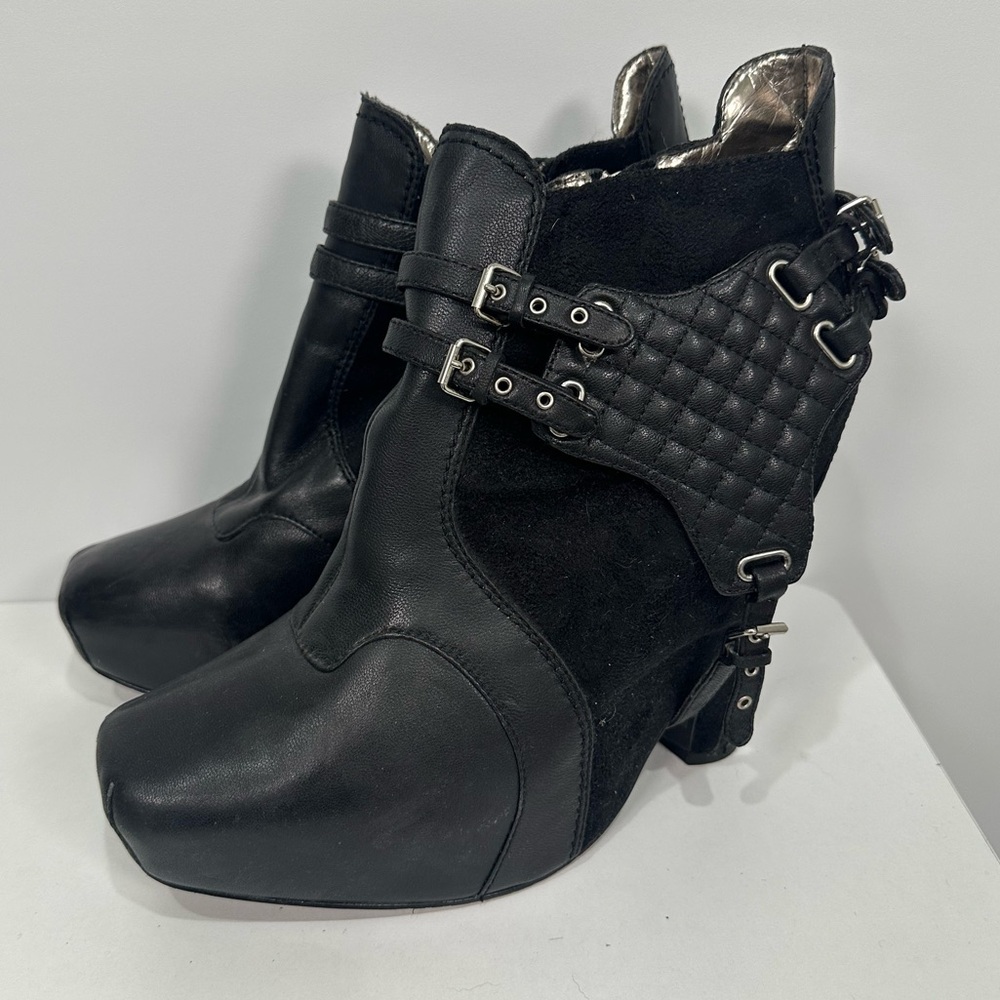 Sam Edelman Zoe Black Quilted Ankle Boots Size 10